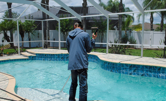 Bromine vs Chlorine: Choosing The Right Sanitizer