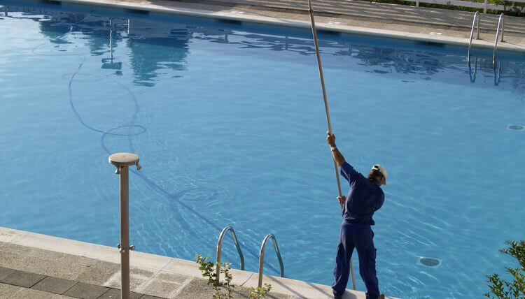Certified Swimming Pool Technicians in Land O Lakes FL